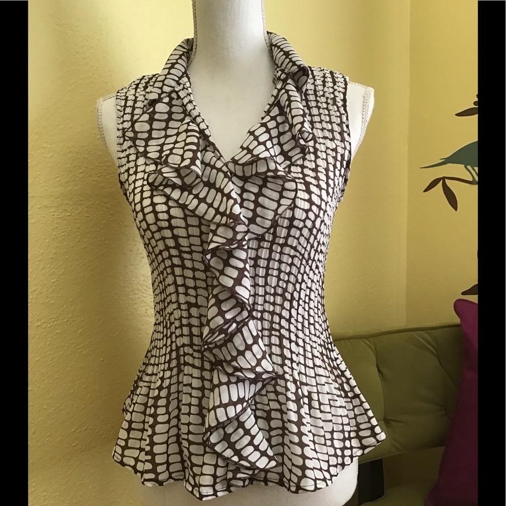 Sunny Leigh Collared Frilly Top - Women’s Small